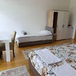 Helena Apartman *