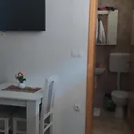Helena Apartman