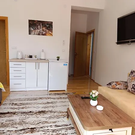 Helena Apartment